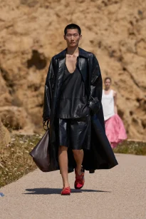 00025-jacquemus-spring-2027-ready-to-wear-credit-brand