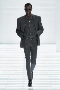00027-prada-spring-2027-menswear-credit-gorunway