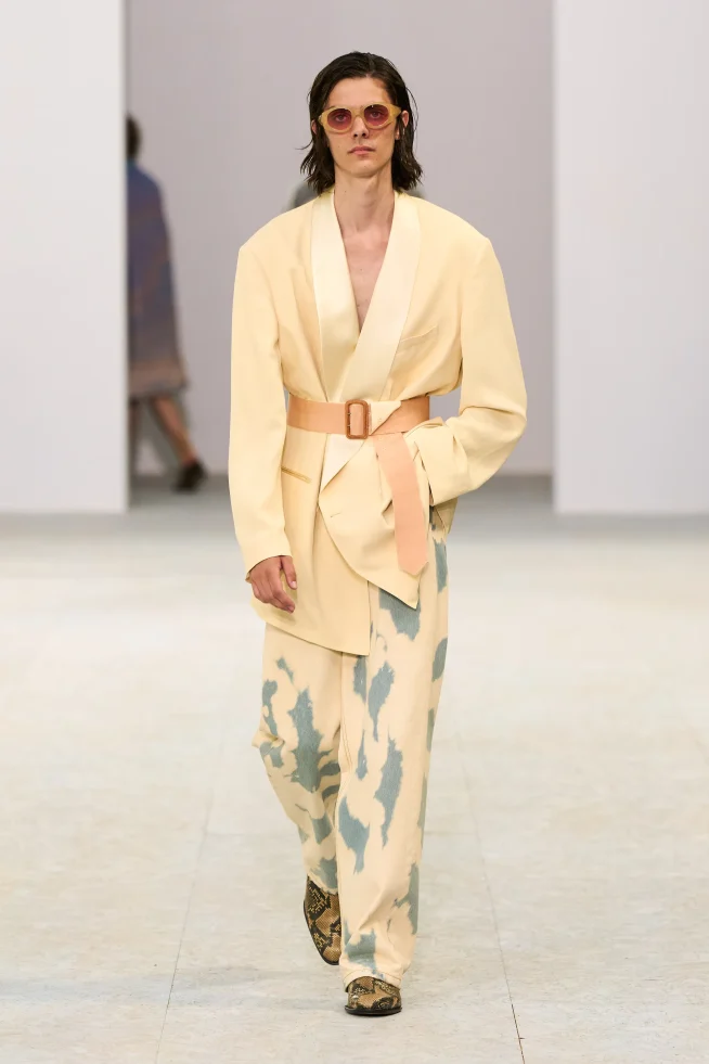 00028-dries-van-noten-spring-2027-menswear-credit-gorunway