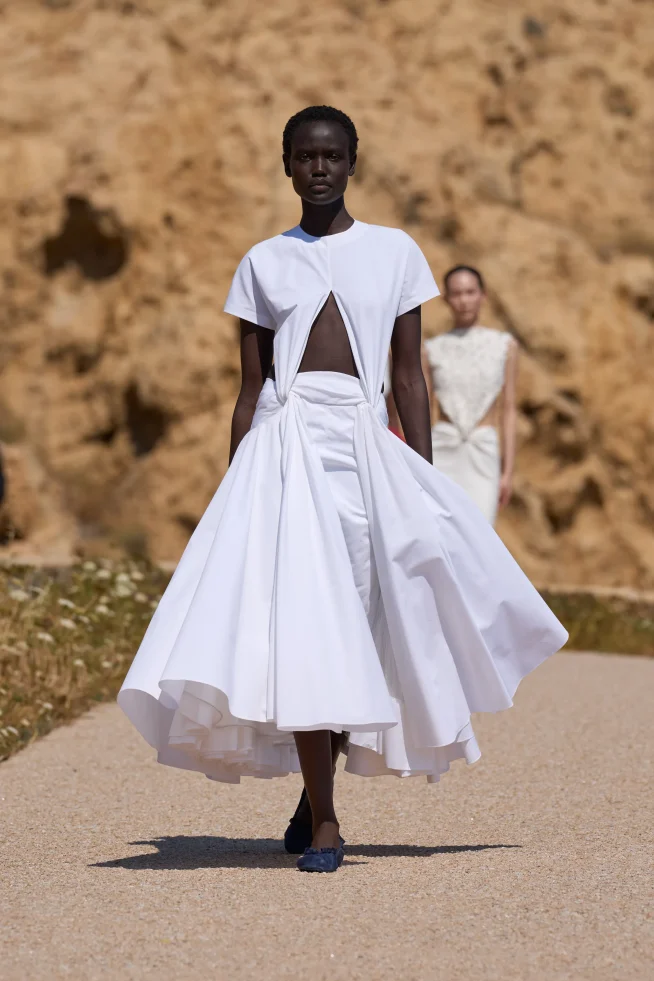 00028-jacquemus-spring-2027-ready-to-wear-credit-brand