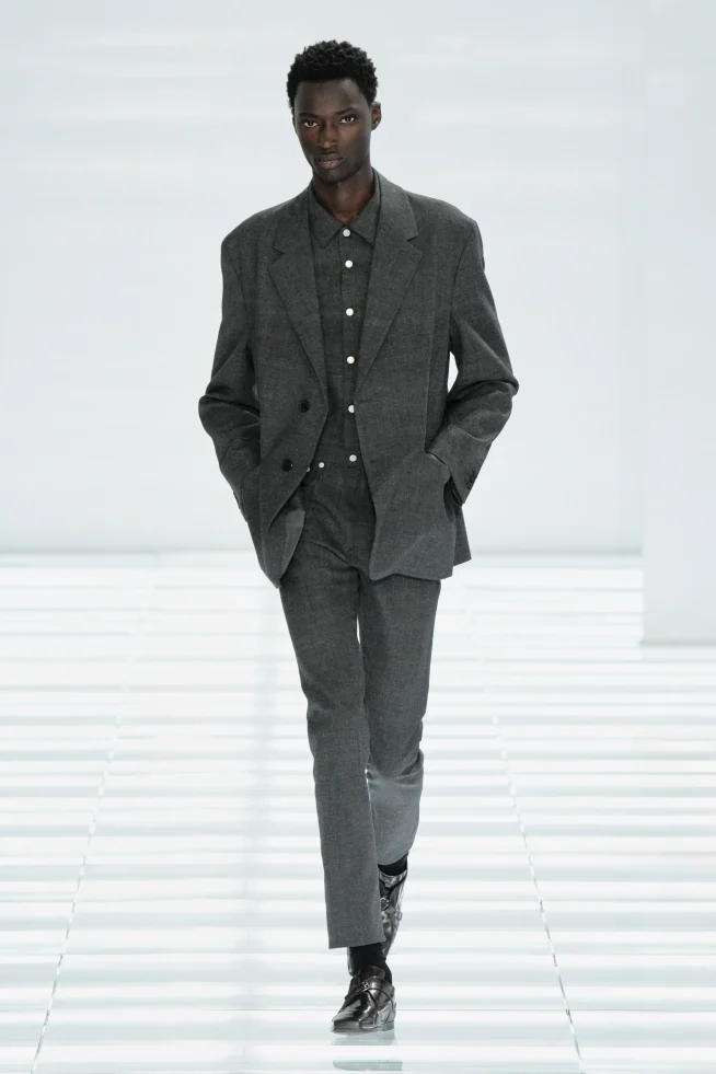 00028-prada-spring-2027-menswear-credit-gorunway