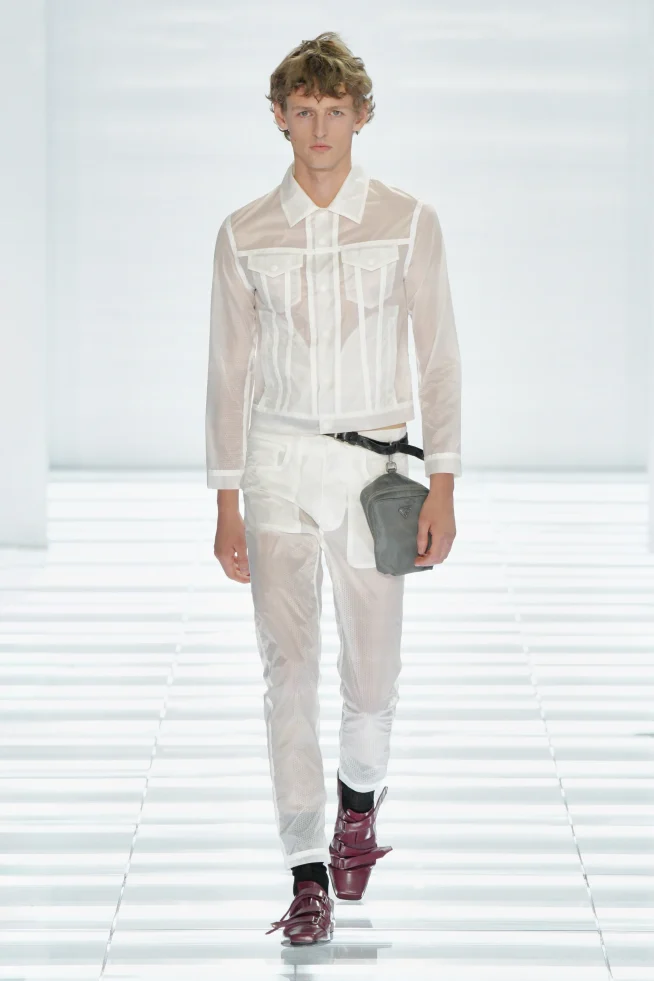 00030-prada-spring-2027-menswear-credit-gorunway