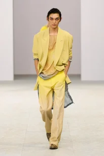 00031-dries-van-noten-spring-2027-menswear-credit-gorunway
