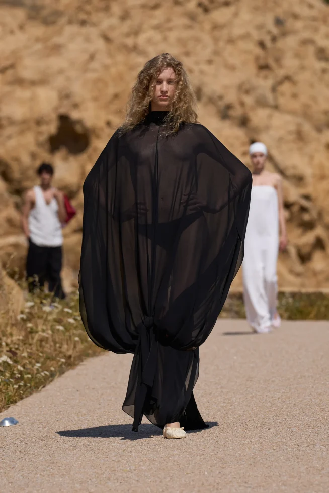 00031-jacquemus-spring-2027-ready-to-wear-credit-brand