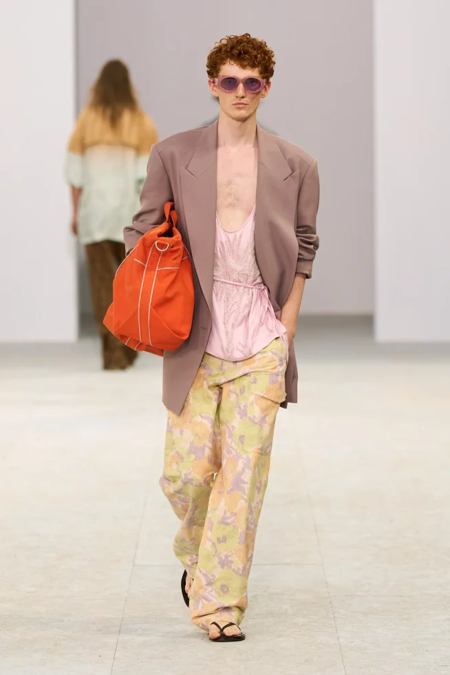 00033-dries-van-noten-spring-2027-menswear-credit-gorunway