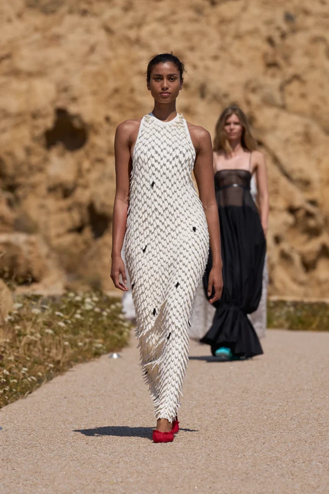 00038-jacquemus-spring-2027-ready-to-wear-credit-brand