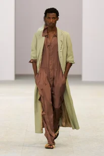 00039-dries-van-noten-spring-2027-menswear-credit-gorunway