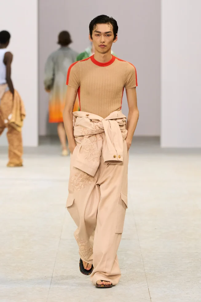 00041-dries-van-noten-spring-2027-menswear-credit-gorunway