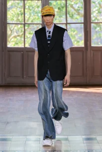 00044-junya-watanabe-spring-2027-menswear-credit-gorunway