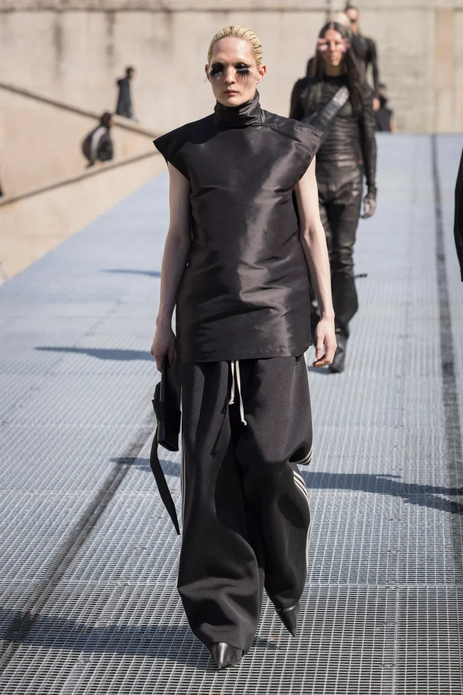 00044-rick-owens-spring-2027-menswear-credit-brand