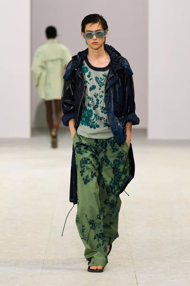 00047-dries-van-noten-spring-2027-menswear-credit-gorunway
