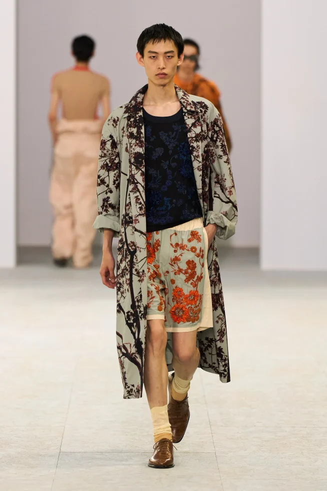 00048-dries-van-noten-spring-2027-menswear-credit-gorunway