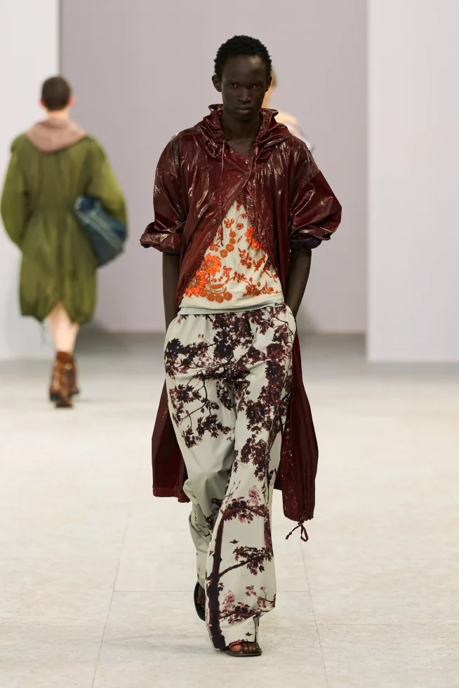 00050-dries-van-noten-spring-2027-menswear-credit-gorunway