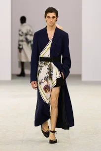 00053-dries-van-noten-spring-2027-menswear-credit-gorunway