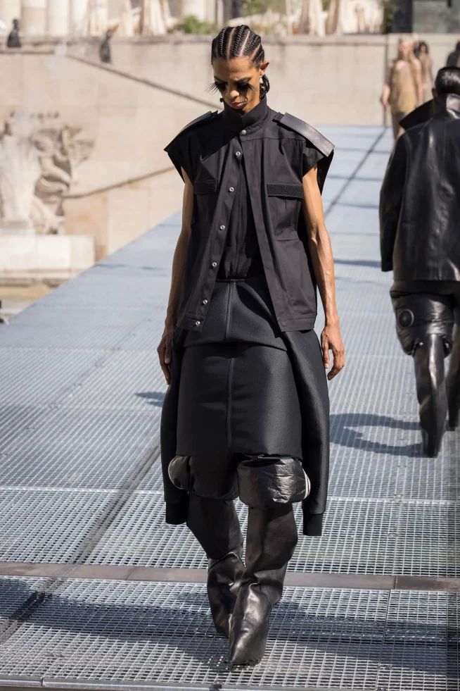 00053-rick-owens-spring-2027-menswear-credit-brand