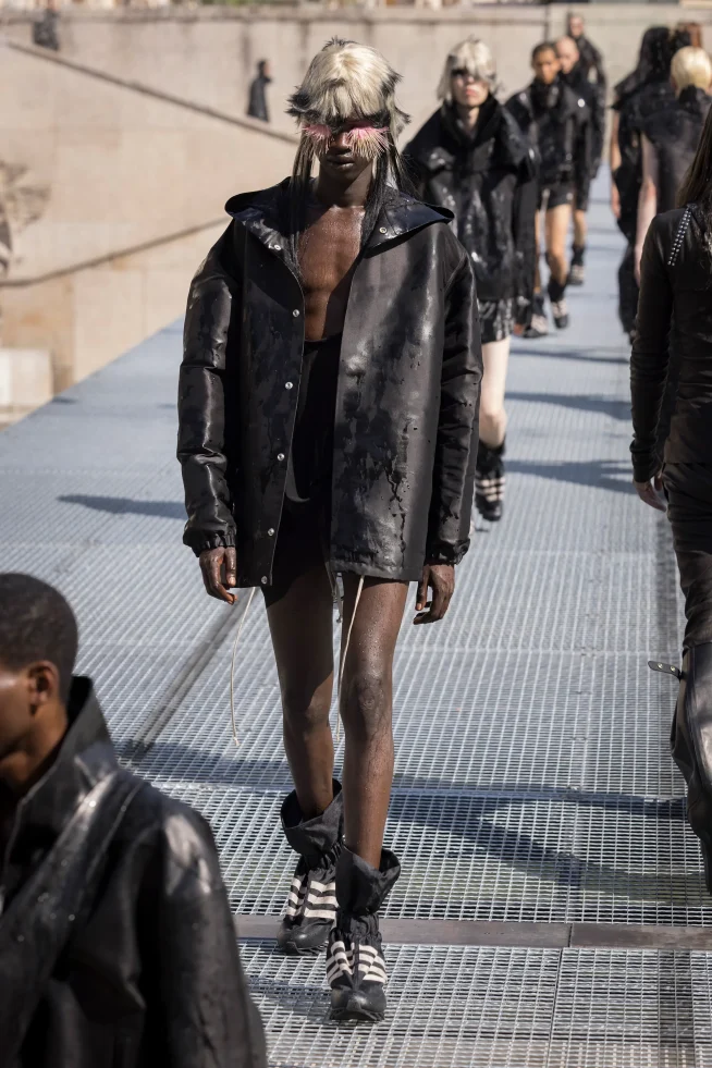 00063-rick-owens-spring-2027-menswear-credit-brand