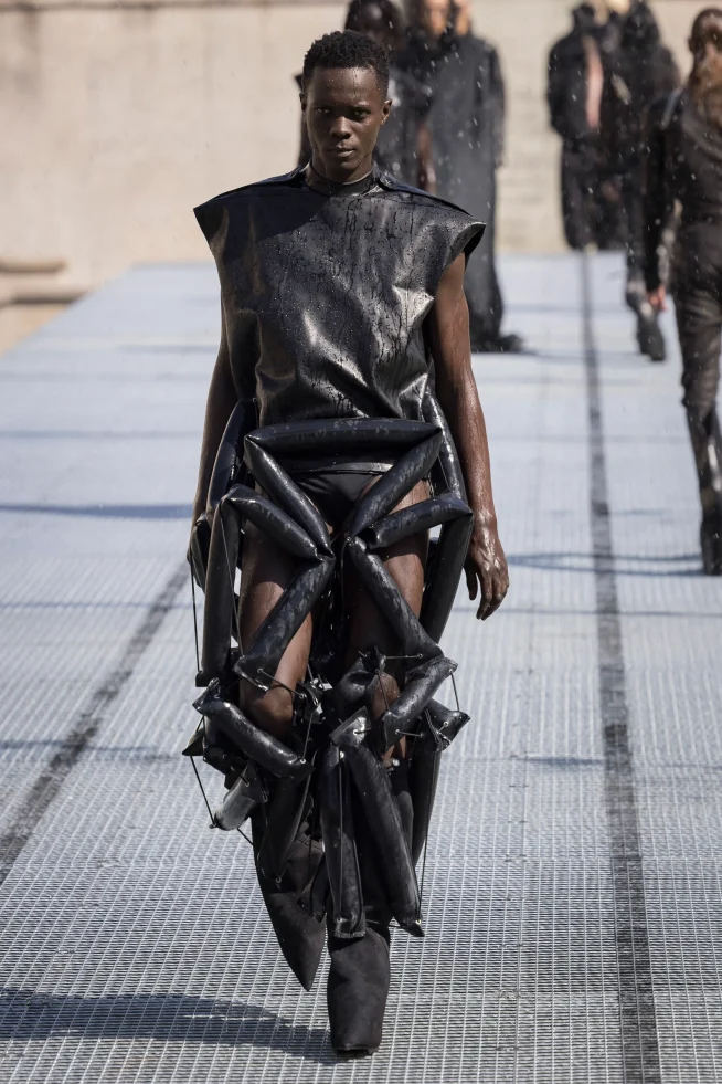 00068-rick-owens-spring-2027-menswear-credit-brand