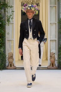 00072-ralph-lauren-spring-2027-menswear-credit-gorunway