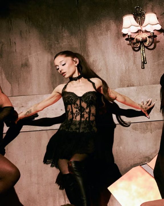 Ariana Grande Personalizado Ludovic de Saint Sernin - Foto: Katia Temkin