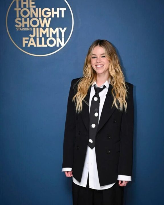 Milly Alcock - Foto: Todd Owyoung/NBC/Getty Images