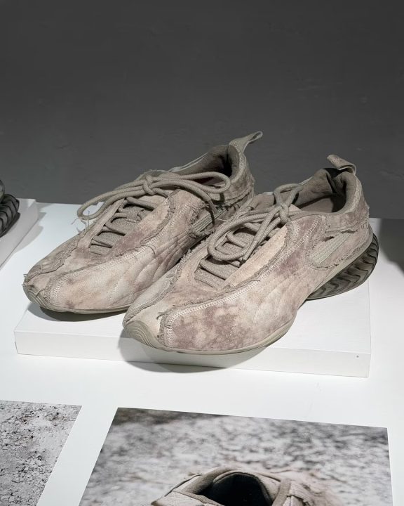 Tênis PUMA de JiyongKim foi inspirado em papel em decomposição - Reprodução: Madrell Stinney/Hypebeast
