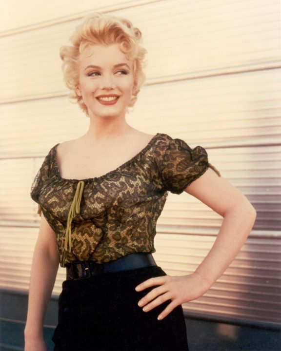 Casaco de Marilyn Monroe dos anos 60 usado em aniversário de John Kennedy vai a leilão