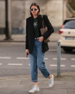 Look com tênis