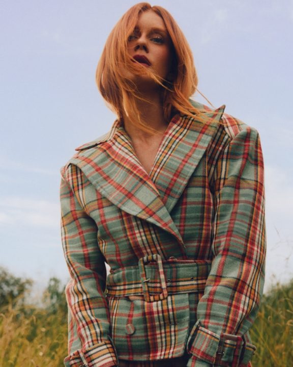 Marina Ruy Barbosa ensina a usar xadrez no inverno
