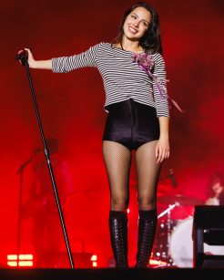 Look de Olivia Rodrigo