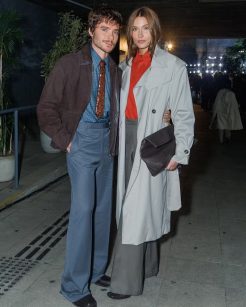 Sasha Meneghel e João Lucas em desfile da Pace