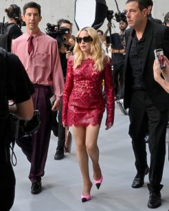 Microvestido de renda de Madonna