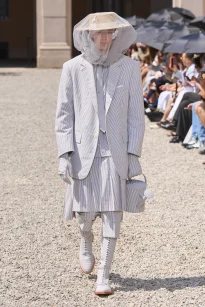 00002-thom-browne-spring-2027-menswear-credit-gorunway