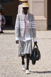00009-thom-browne-spring-2027-menswear-credit-gorunway