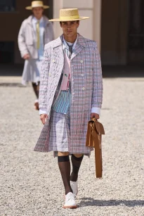 00011-thom-browne-spring-2027-menswear-credit-gorunway