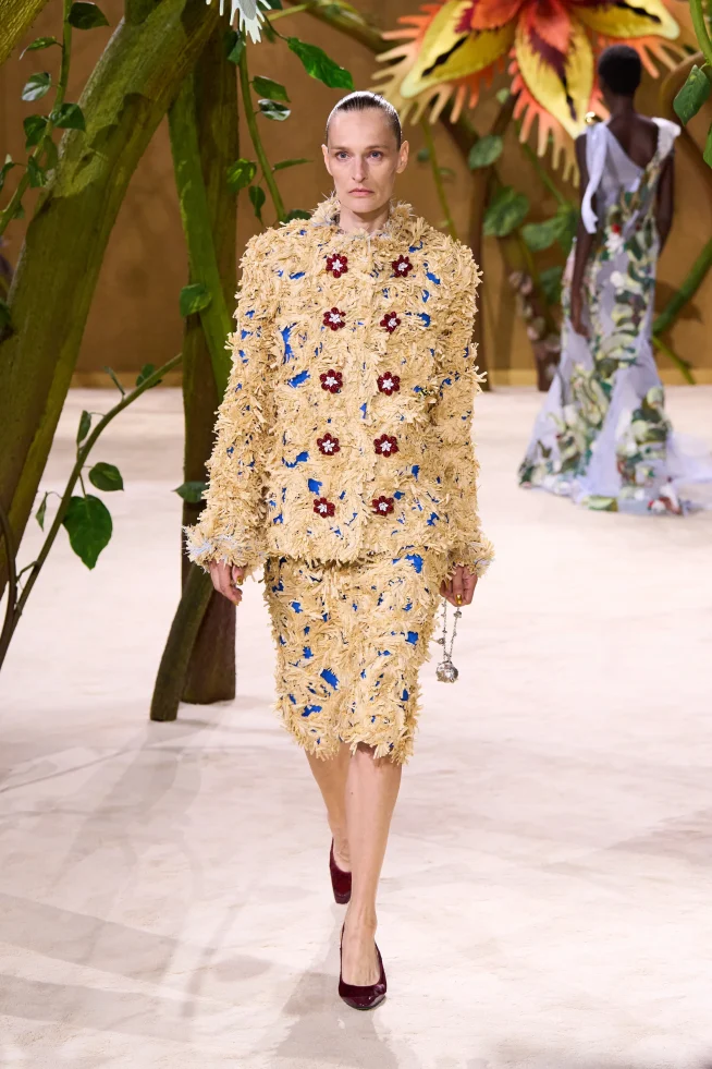 00013-chanel-fall-2026-couture-credit-gorunway