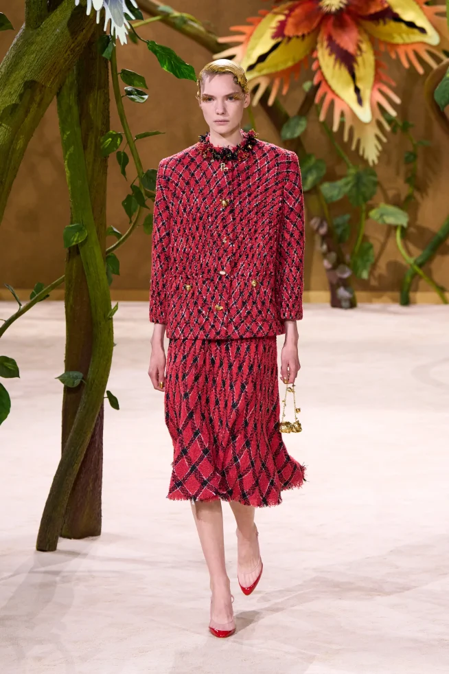 00019-chanel-fall-2026-couture-credit-gorunway