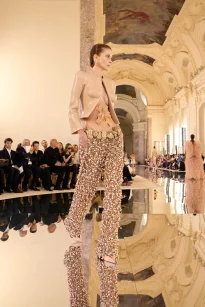 00021-schiaparelli-fall-2026-couture-credit-brand