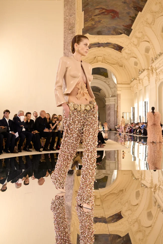 00021-schiaparelli-fall-2026-couture-credit-brand