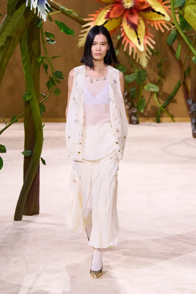 00024-chanel-fall-2026-couture-credit-gorunway