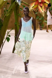 00026-chanel-fall-2026-couture-credit-gorunway