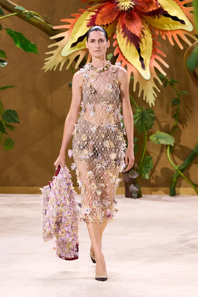 00027-chanel-fall-2026-couture-credit-gorunway