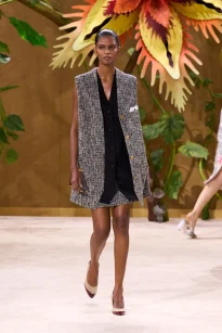 00039-chanel-fall-2026-couture-credit-gorunway