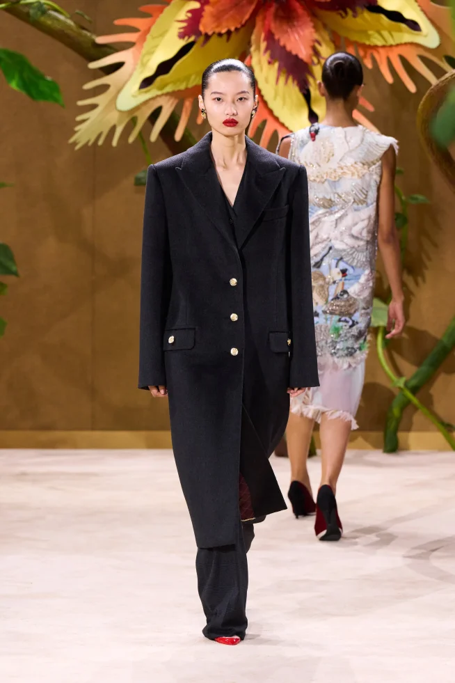 00042-chanel-fall-2026-couture-credit-gorunway