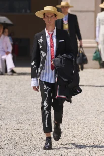 00055-thom-browne-spring-2027-menswear-credit-gorunway