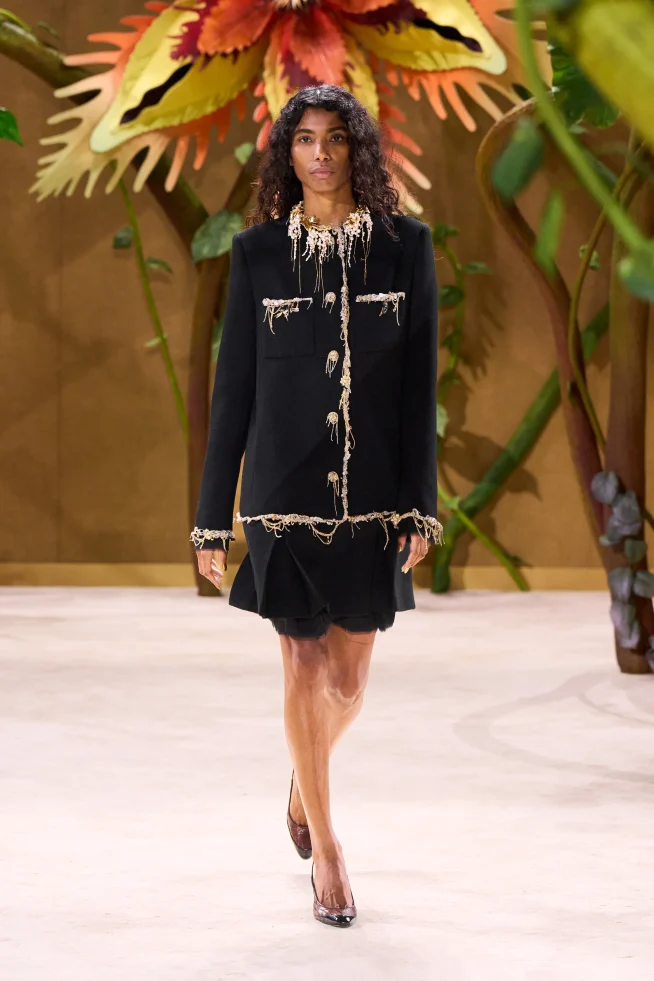 00061-chanel-fall-2026-couture-credit-gorunway