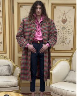 Campanha FW26 explora o punk italiano e a elegância clássica- Foto: Divulgação/Juergen Teller/Vivienne Westwood 