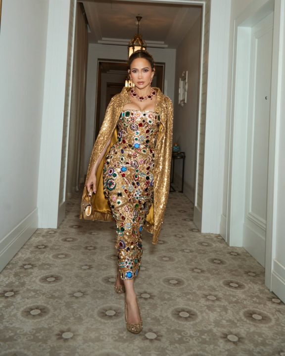 Look de Jennifer Lopez para desfile da Dolce&Gabbana