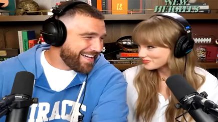 Travis Kelce e Taylor Swift no podcast 'New Heights' - Foto: New Heights Show/Instagram