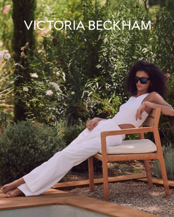 Campnha Portofino’97 Golden Shimmer Body Oil - Foto: Instagram/Divulgação/Victoria Beckham Beauty
