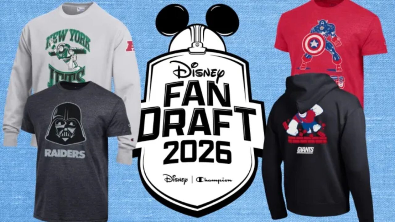 Primeira coleção de roupas que combina cada time com um personagem icônico - Foto: Divulgação/Disney/Champion/NFL